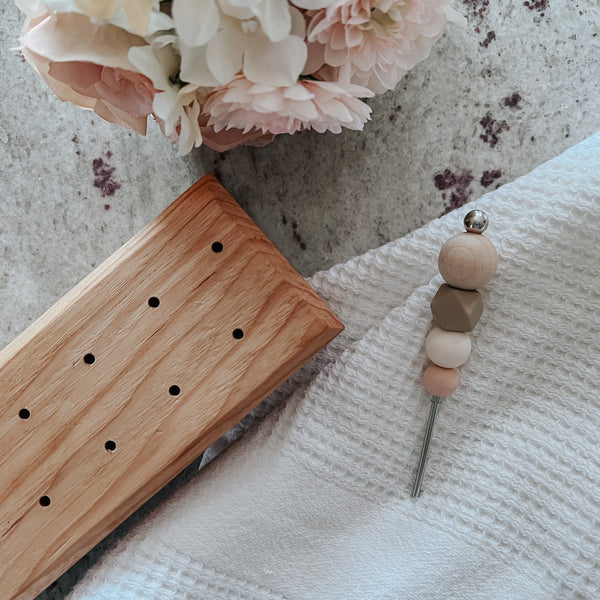 Linen & Gray Neutral Scribe