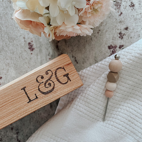Linen & Gray Neutral Scribe